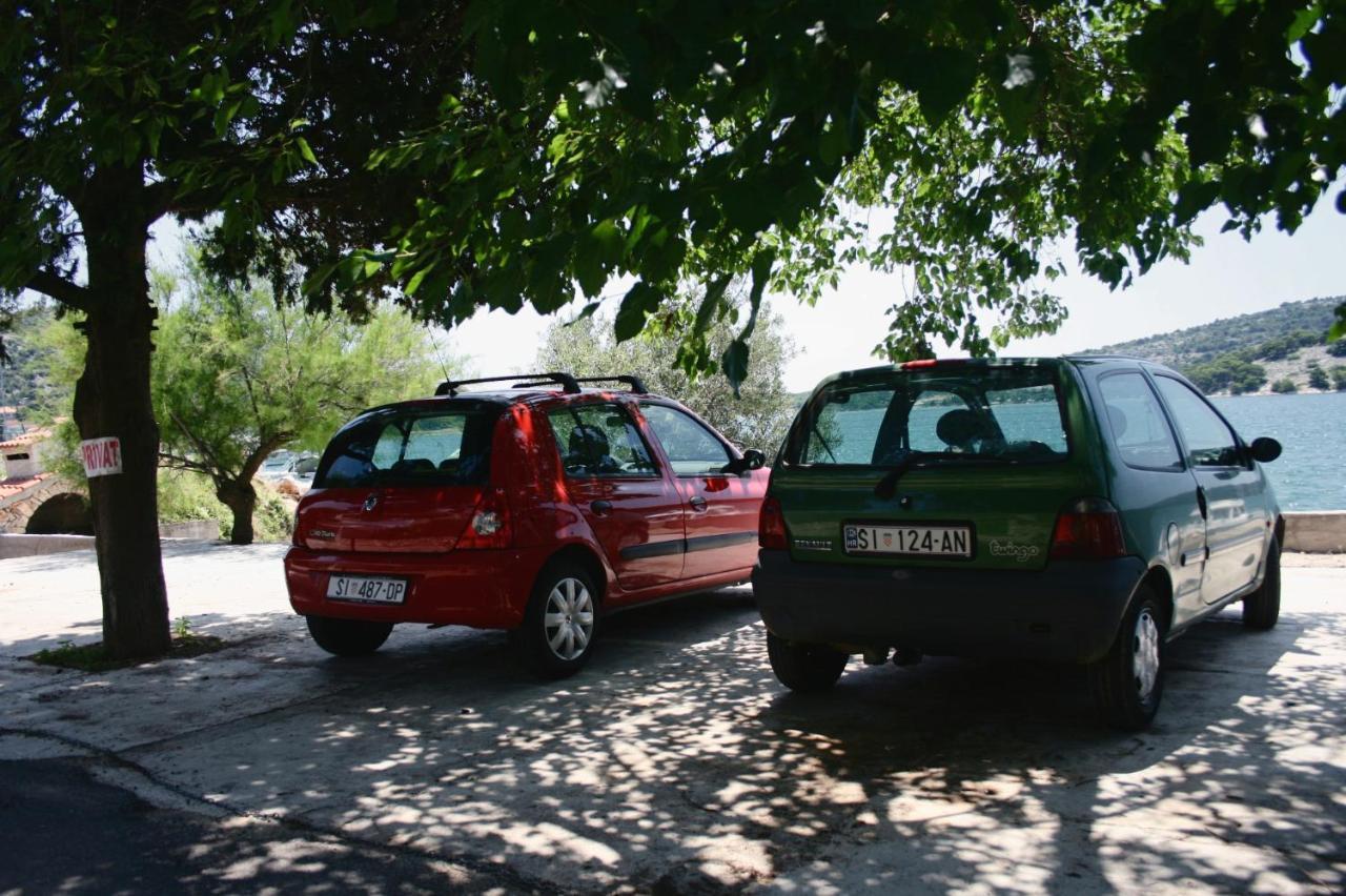 Apartments By The Sea Tisno, Murter - 5141 Buitenkant foto